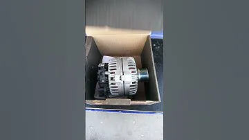 Генератор КАМАЗ ЕВРО-4 с дв. Cummins ISBe 6.7, ISLe-400 (110А, 28В) / БАТЭ